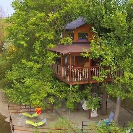 بيت للعطل Kucica Na Drvetu