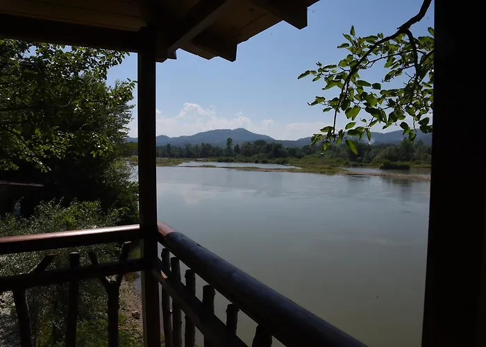 Kucica Na Drvetu 別荘 Banja Koviljača