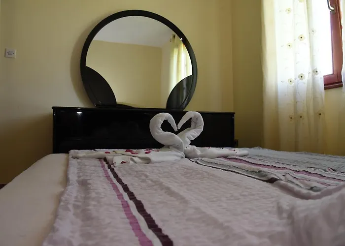 Nyaraló Kucica Na Drvetu