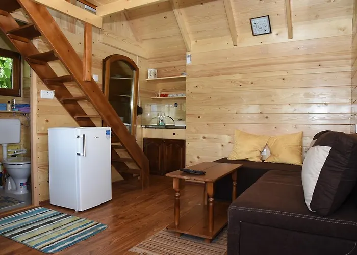 Kucica Na Drvetu 別荘 Banja Koviljača