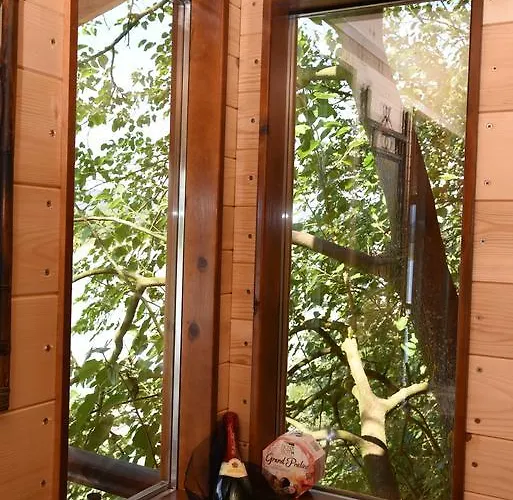 Kucica Na Drvetu Nyaraló *