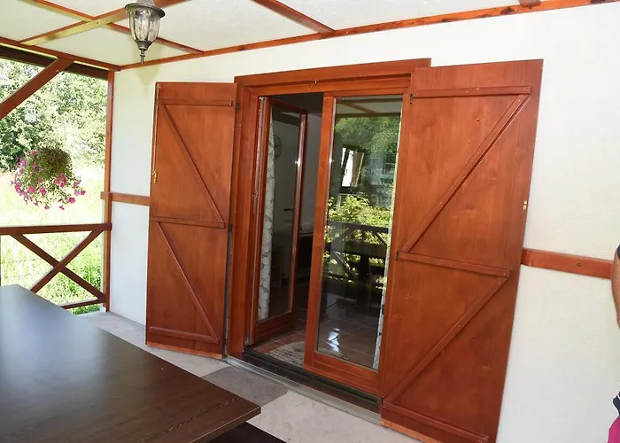 Nyaraló Kucica Na Drvetu