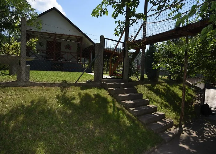 Kucica Na Drvetu * Banja Koviljača