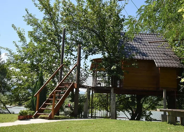 Kucica Na Drvetu Nyaraló Banja Koviljača