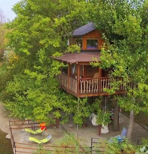 別荘 Kucica Na Drvetu